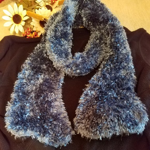 Plush Eyelash Scarf - Picture 9 of 12